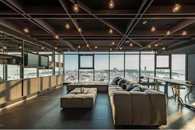 the base central pattaya seaview Bagian luar foto